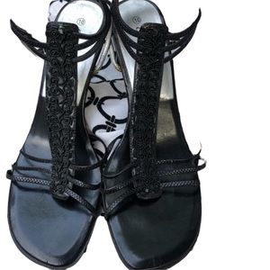 Click size 10 black strappy open toe sandals with small heel